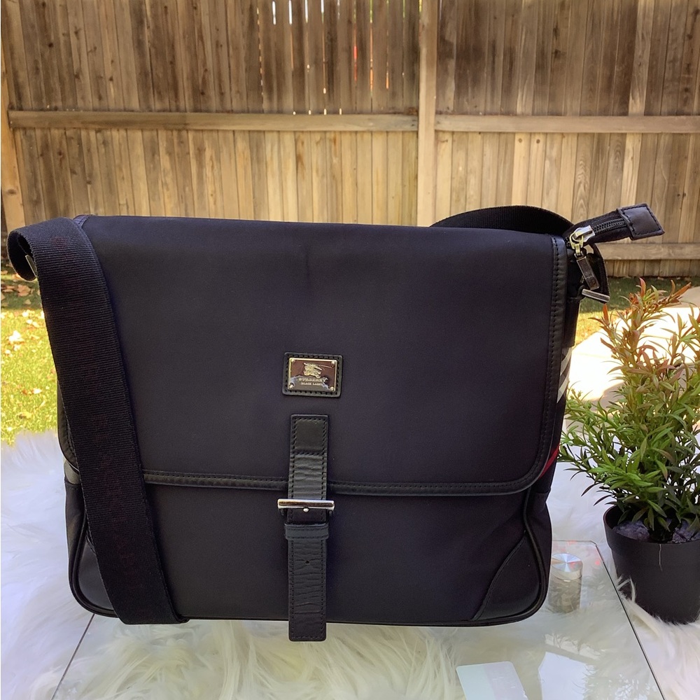 BURBERRY Black Label Messenger Bag/GENDERLESS